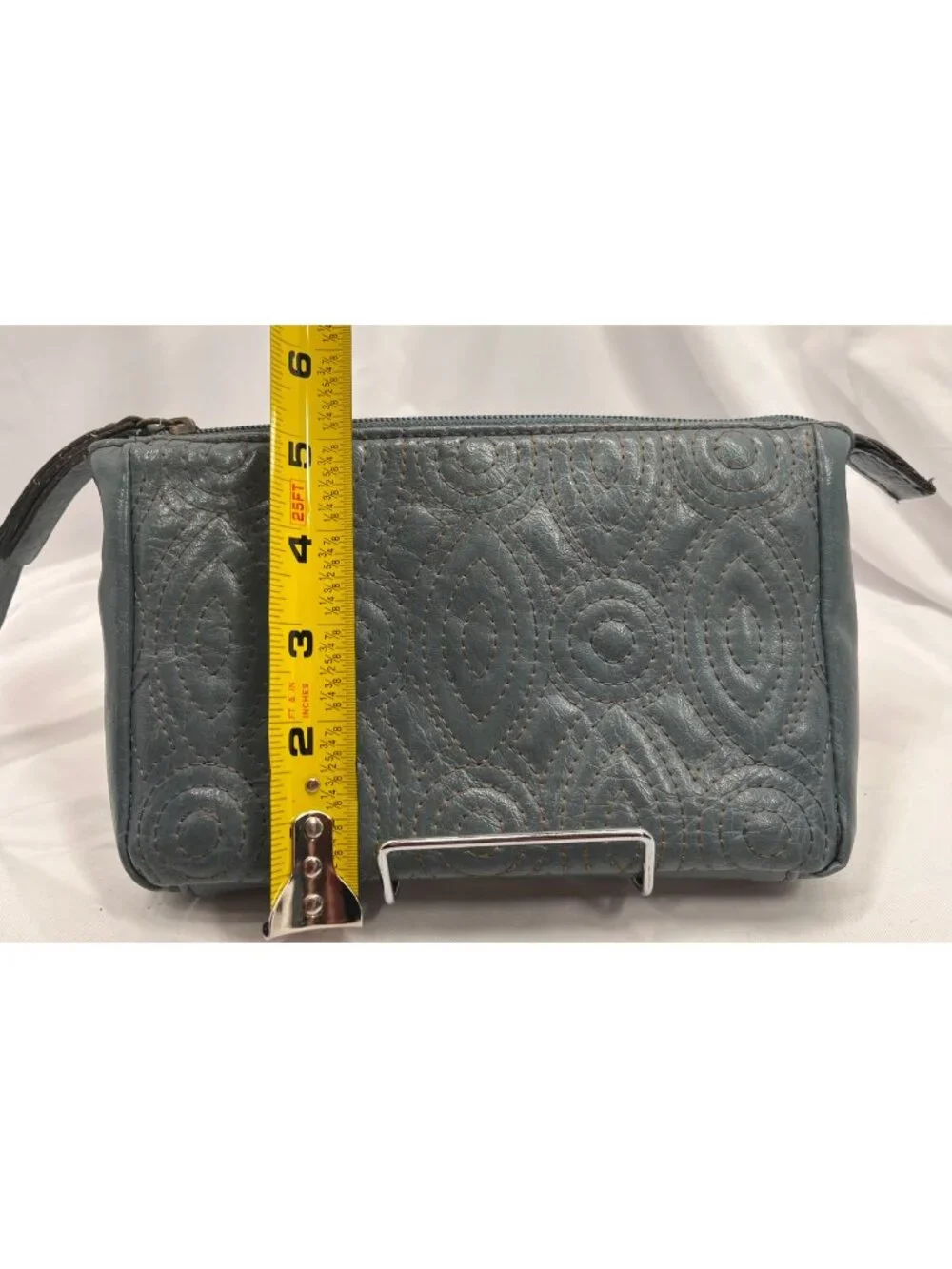 Axcess wristlet wallet